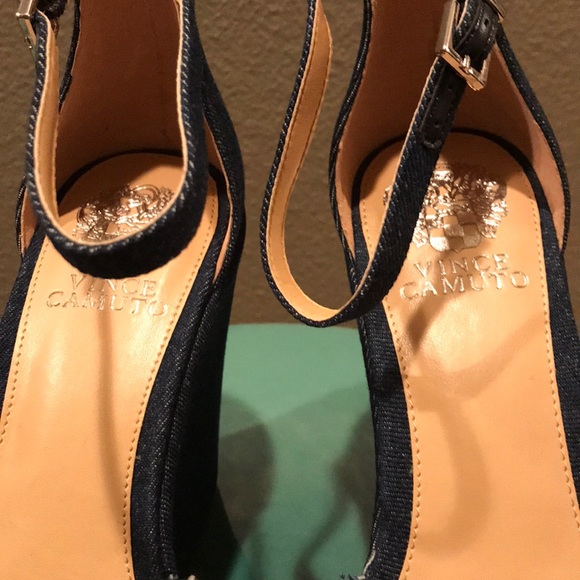 NIB! Vince Camuto Tatchen Denim Platform Sandals - Picture 3 of 6